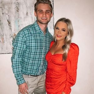 Meet your Posher, Avery